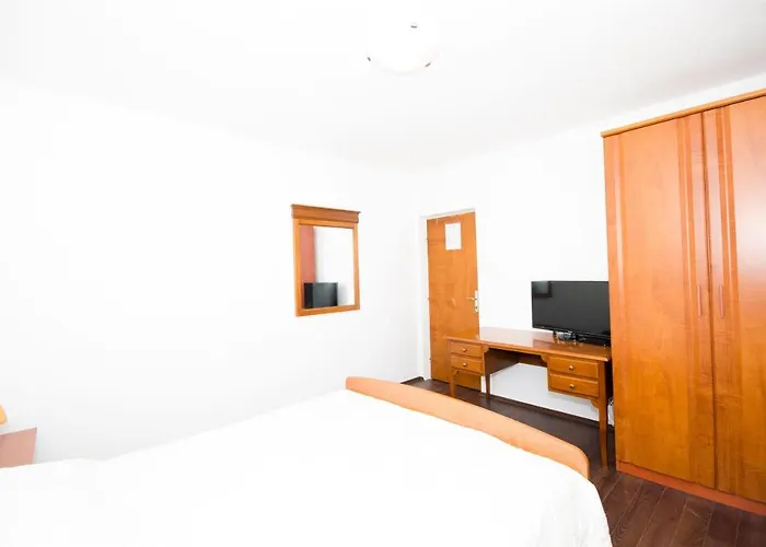 Guest House Rooms Rose