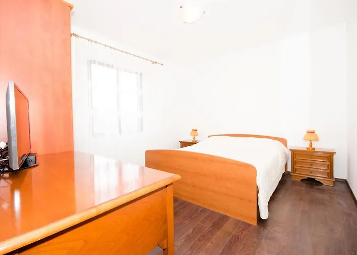 Guest House Rooms Rose